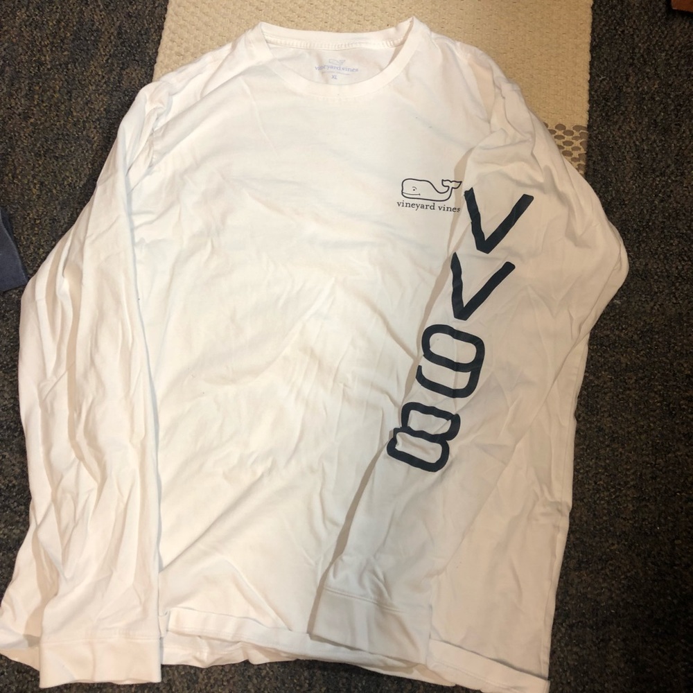 men’s XL vineyard vines shirt